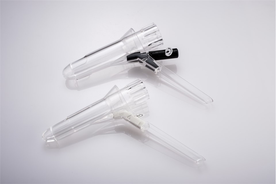 O'rnatilgan yorug'lik manbai anoskopi